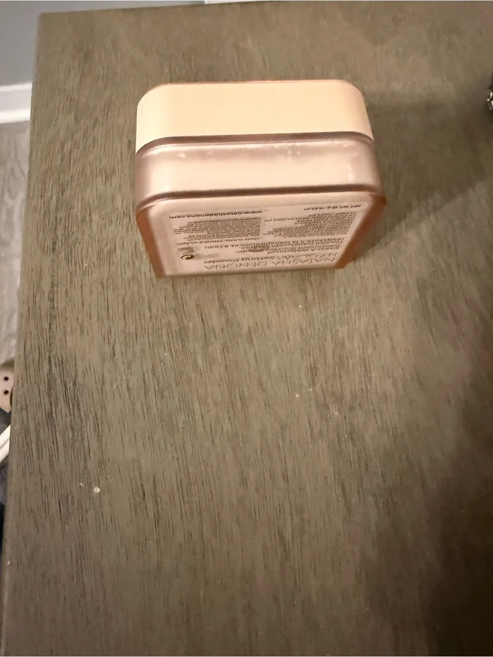 Natasha Denona Hy Glam Setting Powder with Puff - Picture 6 of 7